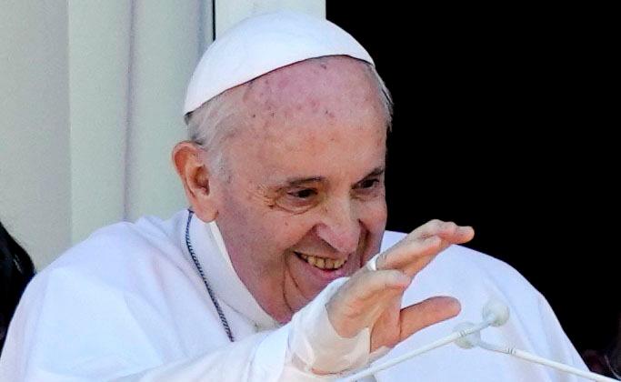 Pope Francis Arrives at Vatican 10 Days After Surgery