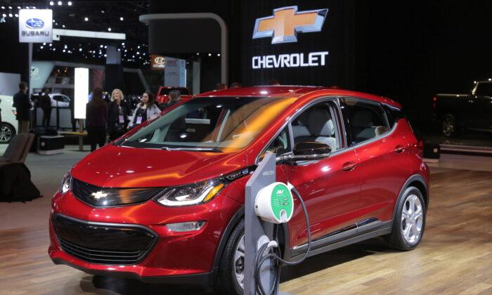 US Urges 50,000 Chevy Bolt Owners to Park Outside Because of Fire Risks