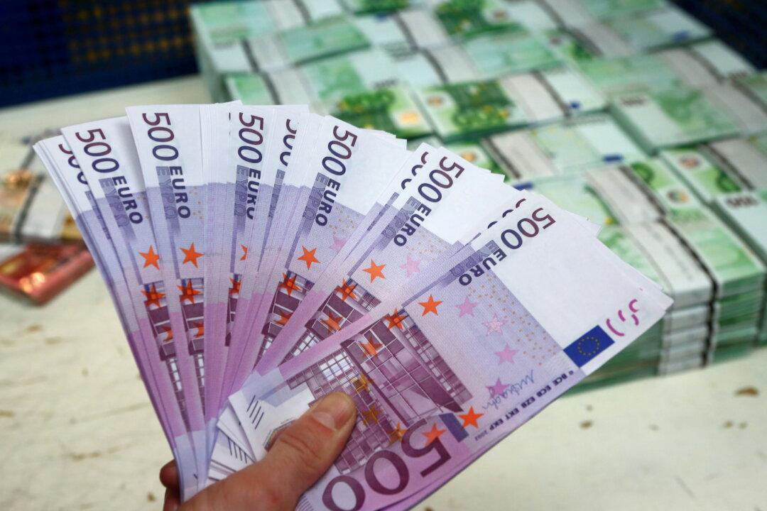 Austria Says It Opposes EU Plan to Cap Cash Payments at 10,000 Euros