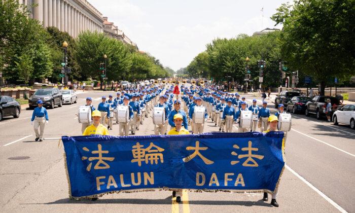 Photo Gallery: Falun Gong Practitioners March in DC Calling for End to 22-Year-Long Persecution in China