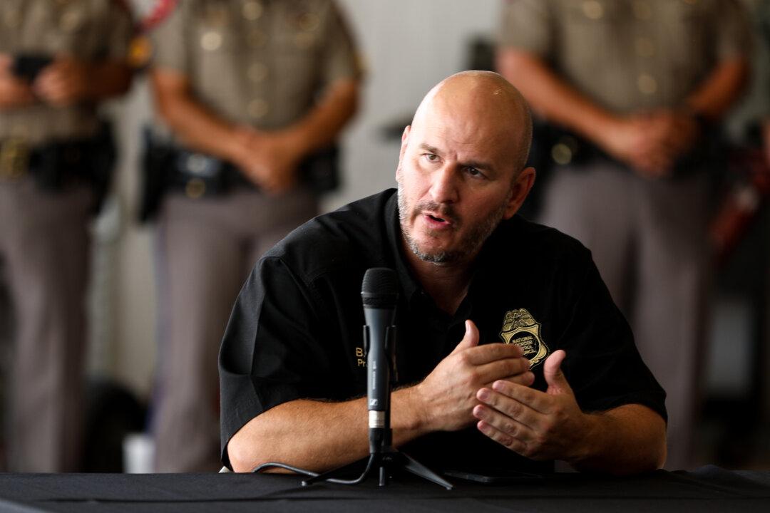 Border Patrol Union Leader Warns ‘Complete Control’ by Cartels Once Title 42 Ends
