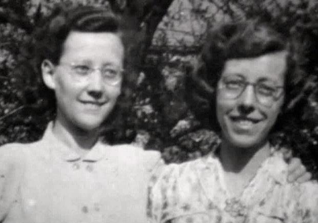 Edith and Dorcas when they were 21. (SWNS)