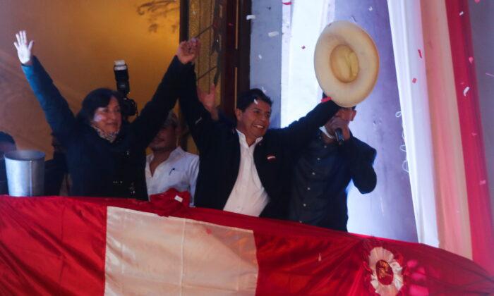 Peru’s Socialist Government Cancels Christmas Gatherings