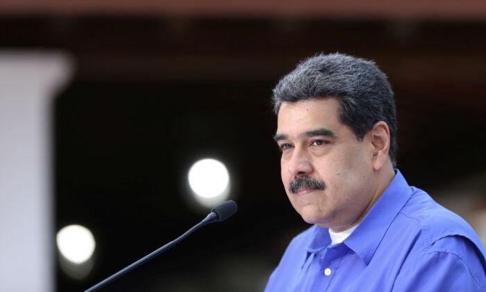 Venezuela's Maduro to Replace Oil Minister, Police Arrest Officials in Corruption Sweep