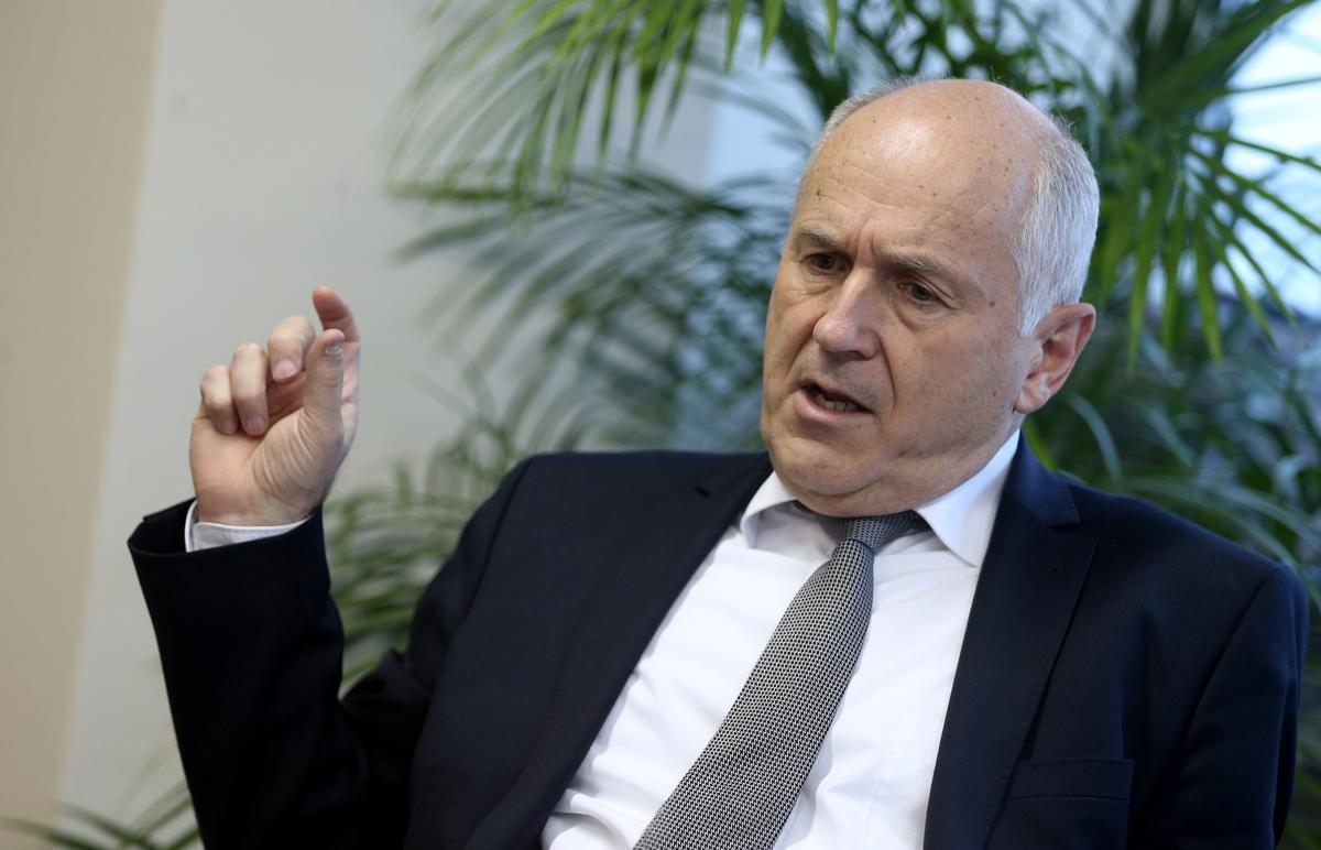 Bosnia’s Peace Envoy Imposes Jail Terms for Genocide Denial