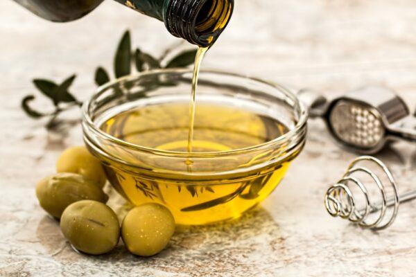 Olive oil is consumed at the rate of 90 million gallons annually in the United States, according to American Olive Oil Producers Association. (Pixabay/CC0)
