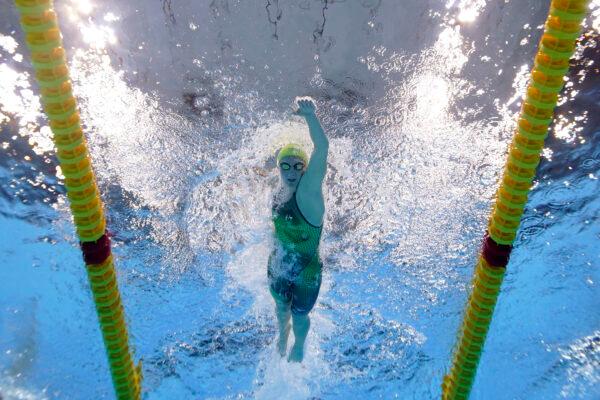 Australia's Ariarne Titmus competes in a 400-meter freestyle heat at the 2020 Summer Olympics in Tokyo, Japan, on July 25, 2021. (David J. Phillip/AP)
