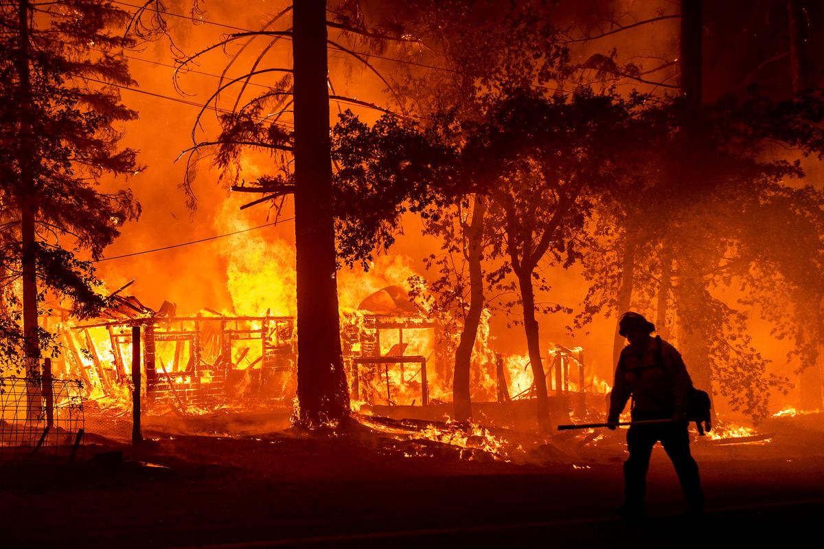 California’s Largest Fire Burns Homes as Blazes Scorch West