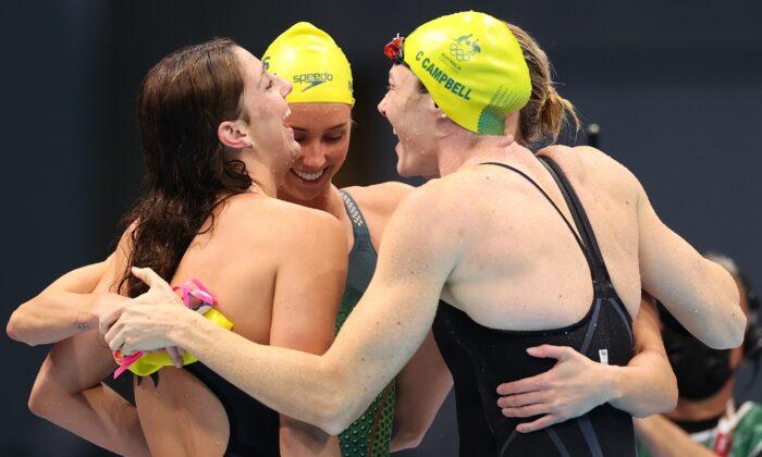 Australia Wins Gold, Sets World Record in Women’s 4x100 Freestyle Relay