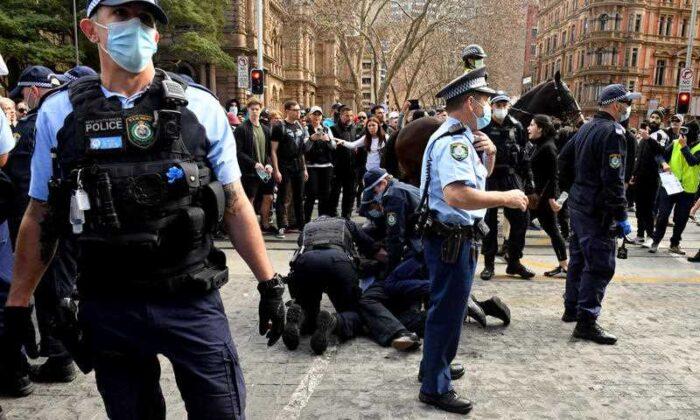 Australian Police Tracking Down Demonstrators After Huge Anti-Lockdown Protests Held in Capital Cities