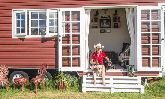 Photos: Woman Feeling ‘Crippled’ by Mortgage Debt Builds Her Own Tiny Home on Wheels