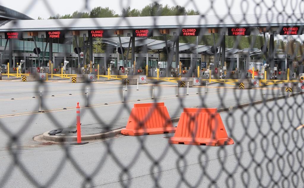 Canadian Border Workers Vote in Favour of Striking as Soon as Aug. 6, Union Says