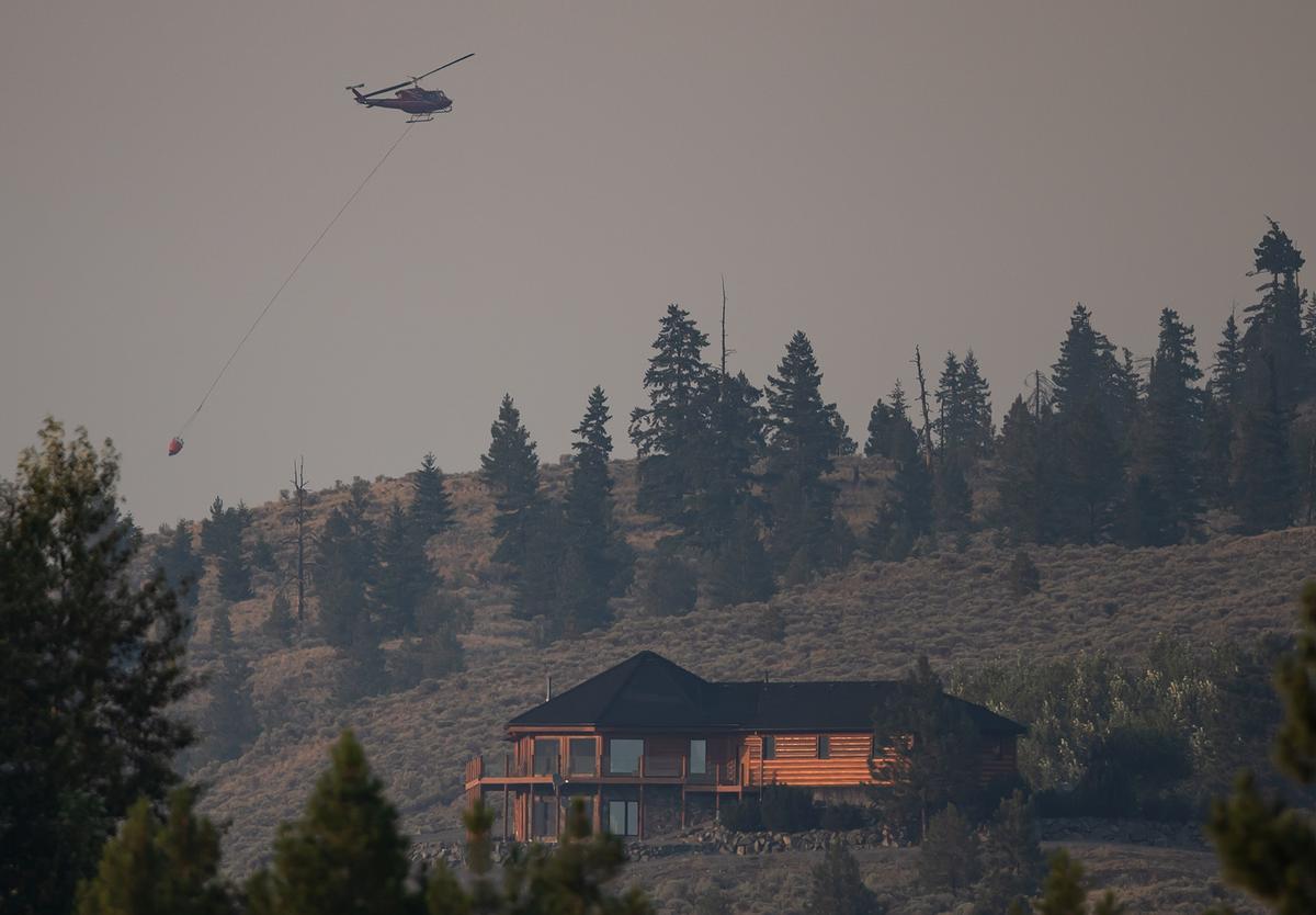 ‘The Fire’s Gotten So Huge’: BC Residents Voice Frustration With Wildfire Response