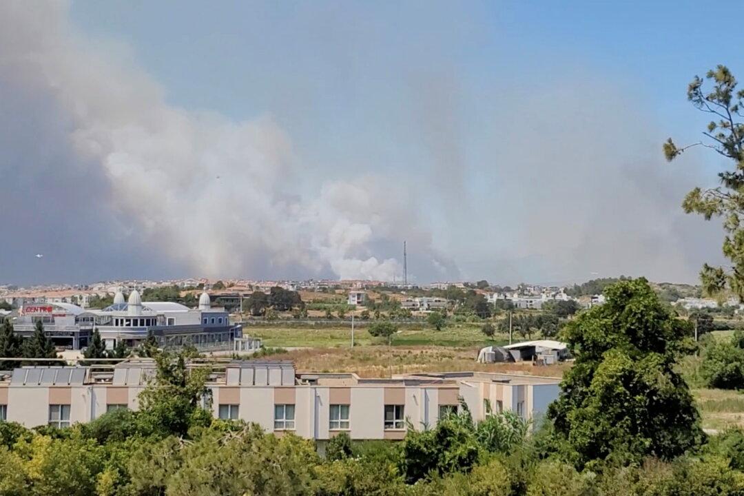 Residents Flee as Winds Fan Massive Wildfire in Southern Turkey