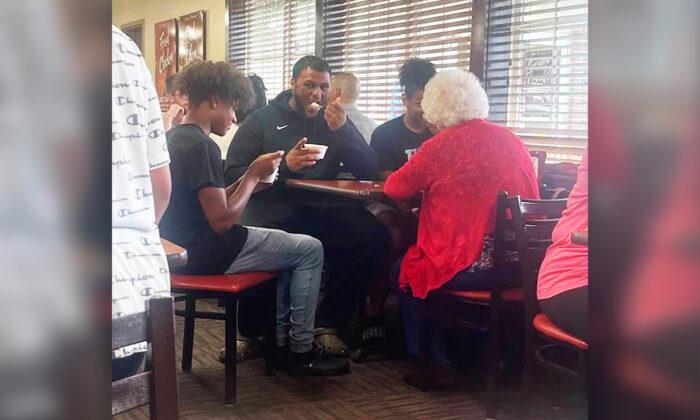 Teen Brothers Join Lone, Elderly Diner at Her Restaurant Table: ‘She Was Delighted’