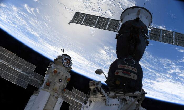 Russia Blames Software Glitch After Space Station Briefly Thrown out of Control