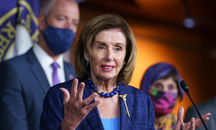 Troubles Mount for Pelosi, Moderates Go All-In Against ‘Two-Track Strategy’