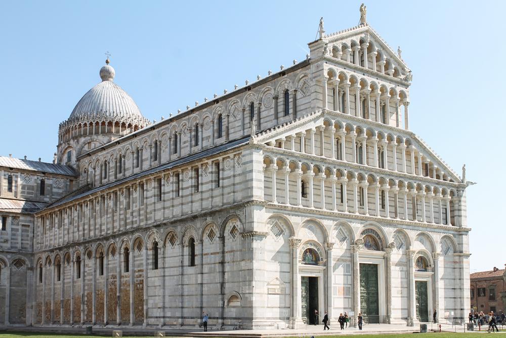 The duomo, or cathedral, shows the diversity of Mediterranean cultures discovered through the many voyages that the Pisans undertook as part of their thriving maritime industry. (photostock360/Shutterstock)