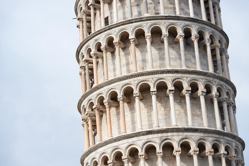 Made from white marble, the tower is estimated to weigh almost 16,000 tons. Upon completion of construction in 1319, the tower tilted 1 degree. It has leaned as much as 5.5 degrees but currently stands at an approximate 4-degree tilt after a restoration effort. (Ventura/Shutterstock)