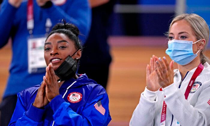 Simone Biles to Compete in Balance Beam Final