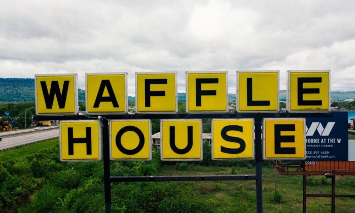 Anonymous Country Star Tips Waffle House Waitress $1,000