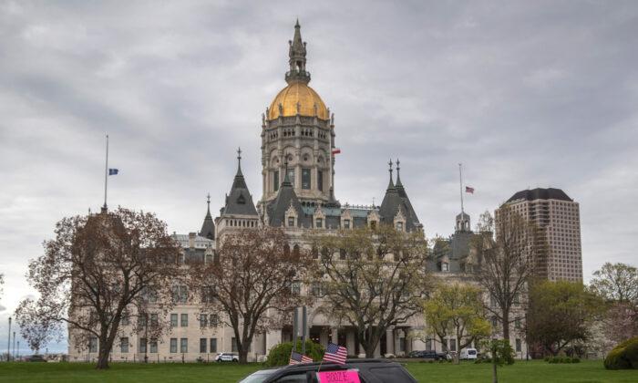 5 State Lawmakers Propose Ban on ‘Latinx’ From Official Connecticut Government Use