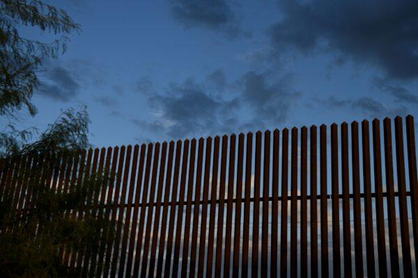 A section of border fence is pictured by the U.S.-Mexico border in the Rio Grande Valley near Hidalgo, Texas, on Oct. 7, 2019. (Loren Elliott/File Photo/Reuters)