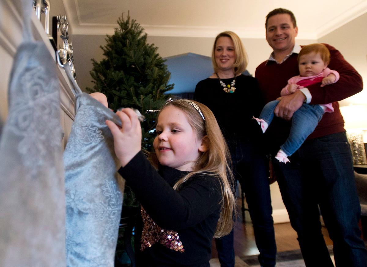 Better Awareness of Marriage’s Benefits Among Young Adults Could Curb Falling Birth Rates: Researcher