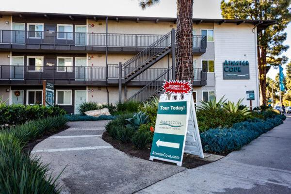 An apartment complex displays leasing opportunities in Costa Mesa, Calif., on Nov. 16, 2020. (John Fredricks/The Epoch Times)