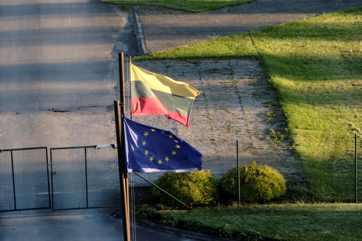 EU Summons Belarus Envoy Over Migrant Stream to Lithuania