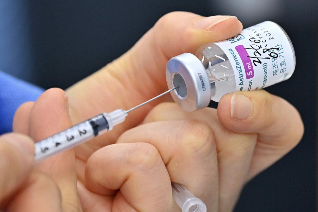 South Korea to Compensate Nurse Paralysed After COVID-19 Shot