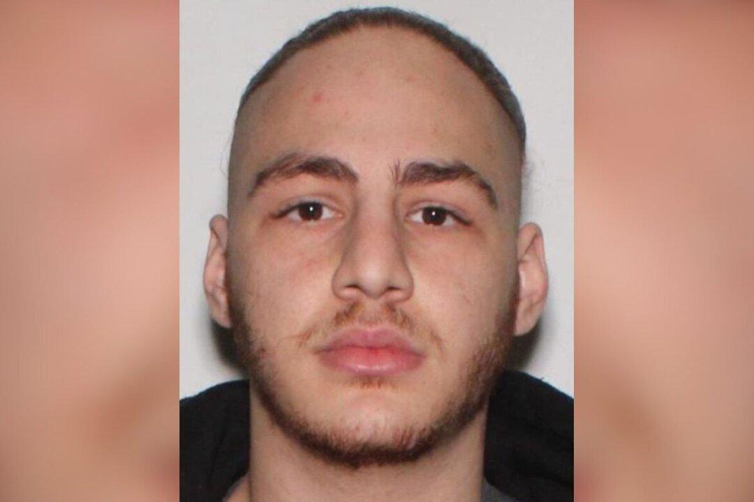 Life Without Parole Sought for Man Charged With Killing 4