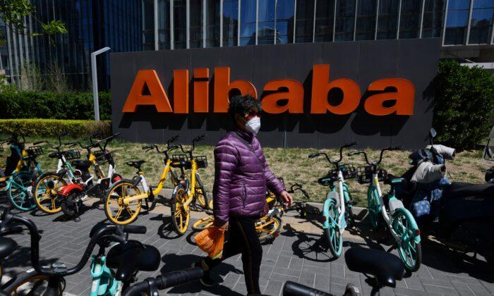 Alibaba, Xpeng Dip in Hong Kong: JD, Tencent, and Baidu Strike Gains as China Data Beats Estimates