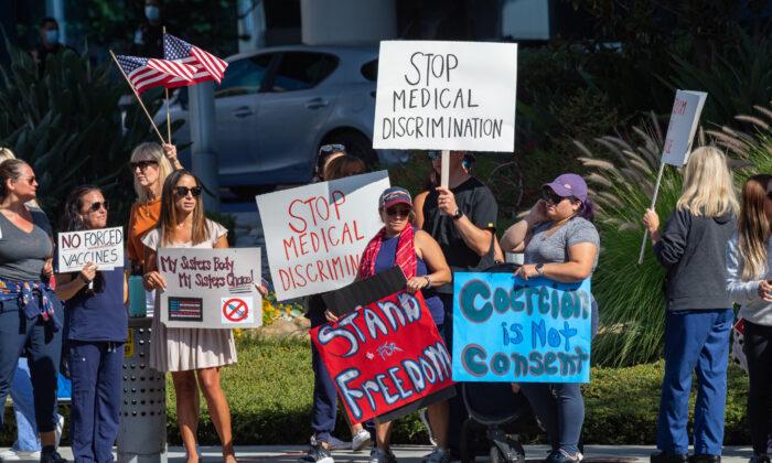 Orange County Health Care Workers Protest California’s Vaccine Mandate