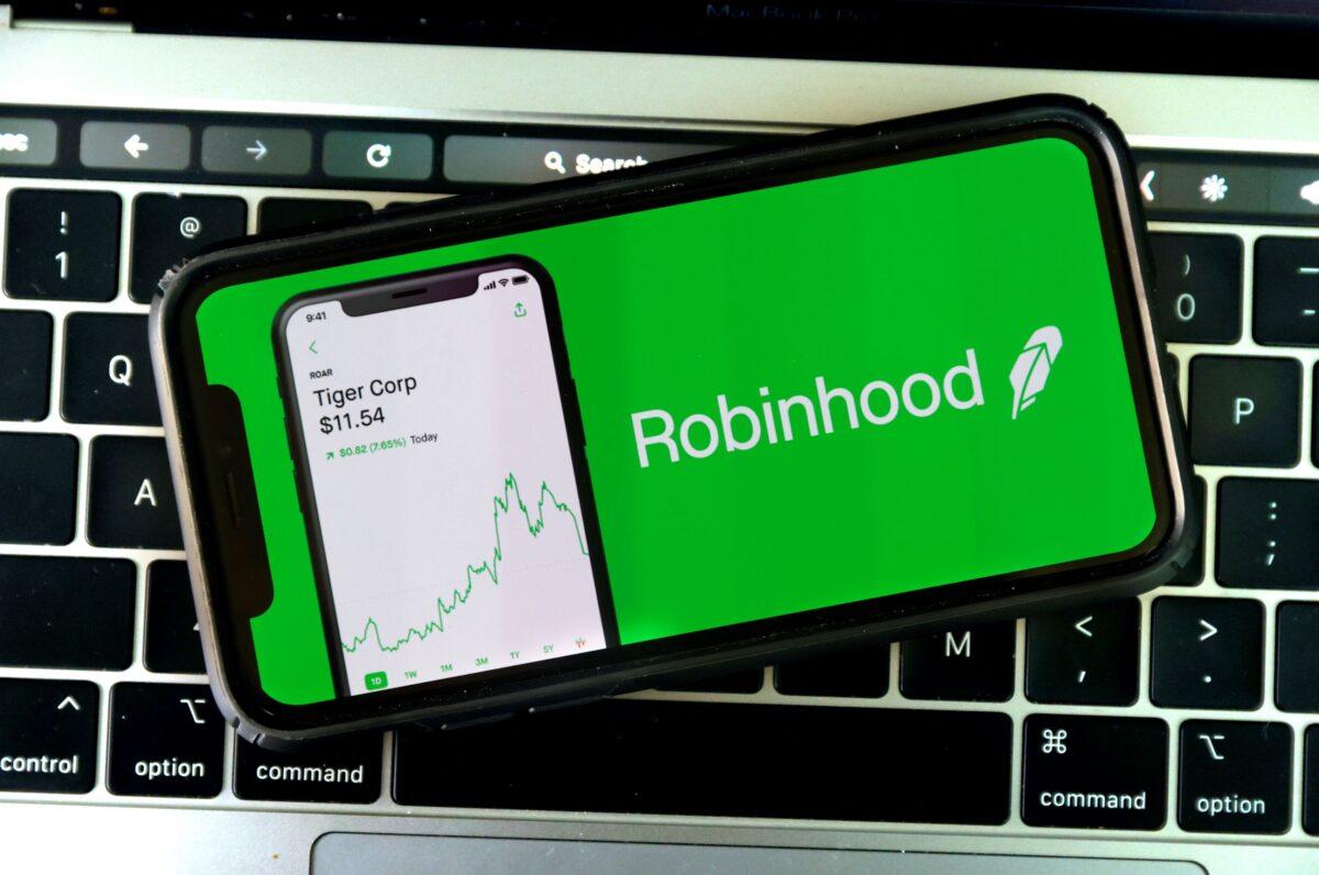 The Robinhood logo is displayed on an iPhone in San Anselmo, Calif., on Dec. 17, 2020. (Justin Sullivan/Getty Images)