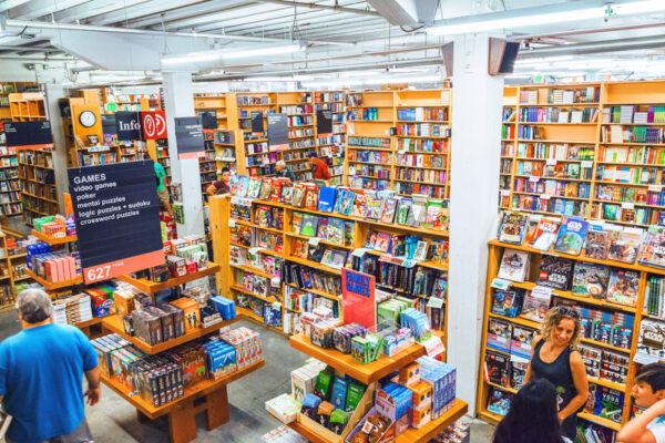 Family-owned Powell’s Books, in Portland, Ore., is so large that it is known as The City of Books. (C.EchevesteShutterstock)