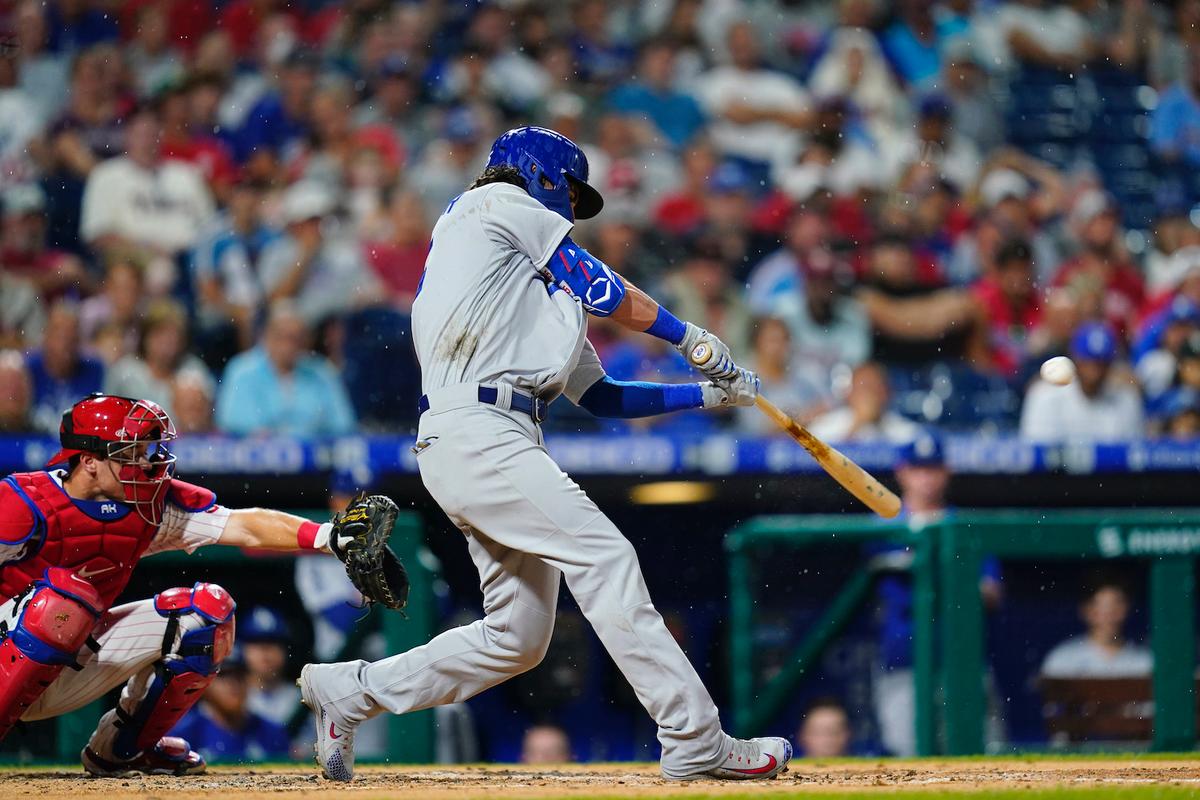 Dodgers’ Bellinger Hits 2 Home Runs vs Phillies for an 8-2 Win