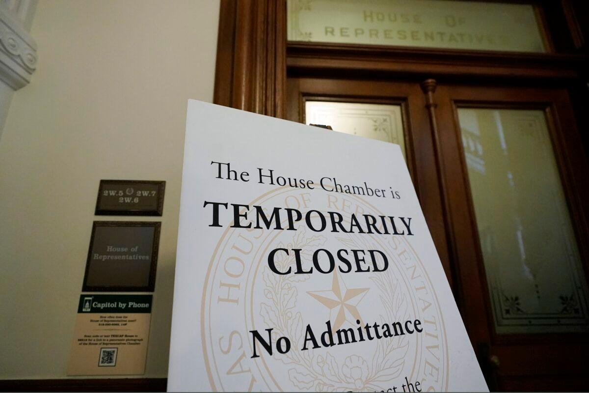 A sign shows the Texas House Chamber closed at the Texas Capitol in Austin, Texas, on Aug. 11, 2021. (Eric Gay/AP Photo)