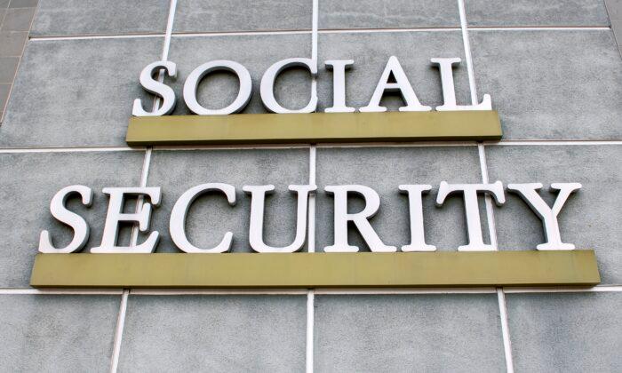 Accounting Critic Says Biggest Problem Facing Social Security, Medicare Is Trillions in Unfunded Debts