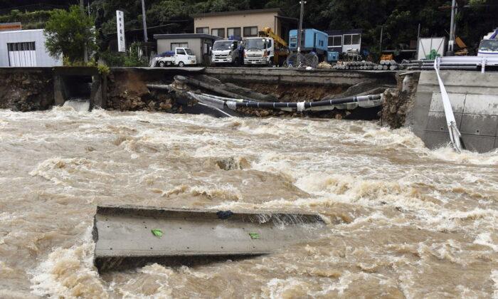 Hundreds of Thousands of Residents Asked to Evacuate Amid Torrential Rains in Japan