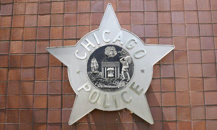 Chicago Police Officers Ratify Eight-Year Union Contract