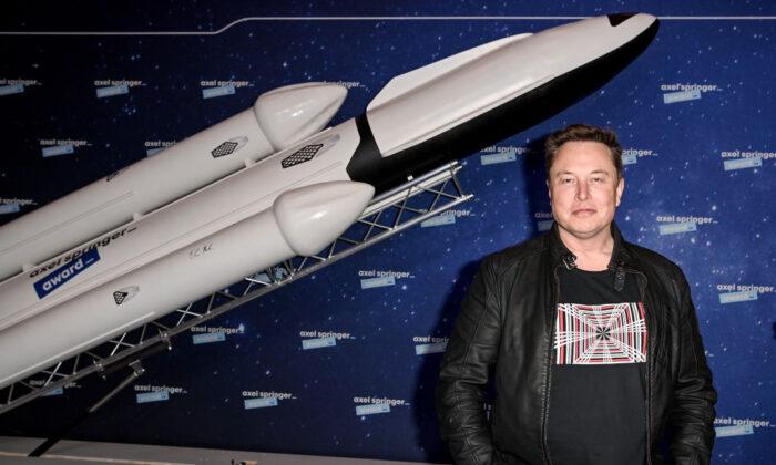 Musk Says Starship Orbital Stack to Be Ready for Flight in Few Weeks