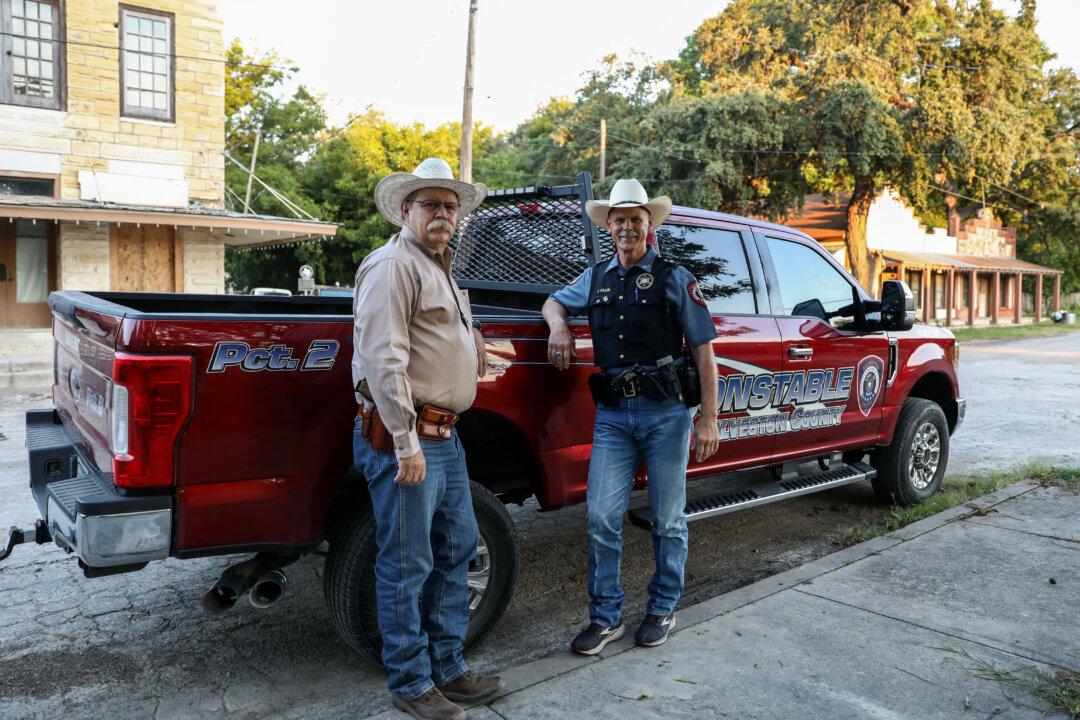 Texas County Sends Law Enforcement Help to Border Region
