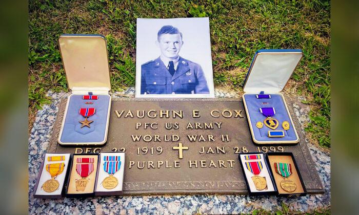 West Virginia Vet Finds Purple Heart Medal From WWII at Yard Sale, Tracks Down Owner, Returns It