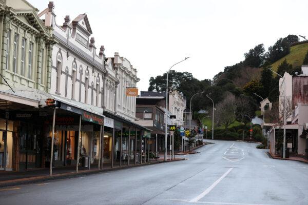 A deserted Devonport main street as Auckland wakes to level four lockdown and four more cases in Auckland, New Zealand on Aug. 18, 2021. (Fiona Goodall/Getty Images)
