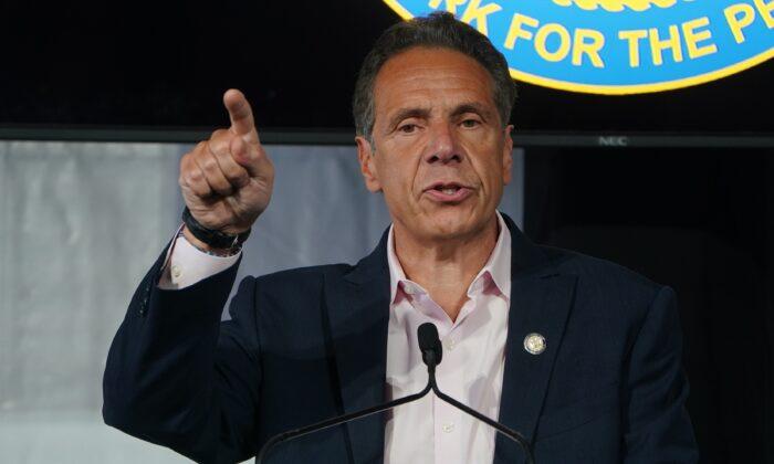 New York’s Cuomo Orders Health Care Workers to Get COVID-19 Vaccine