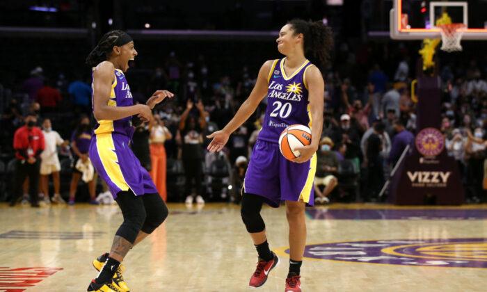 Los Angeles Sparks Hold Off Atlanta 85-80 in Overtime