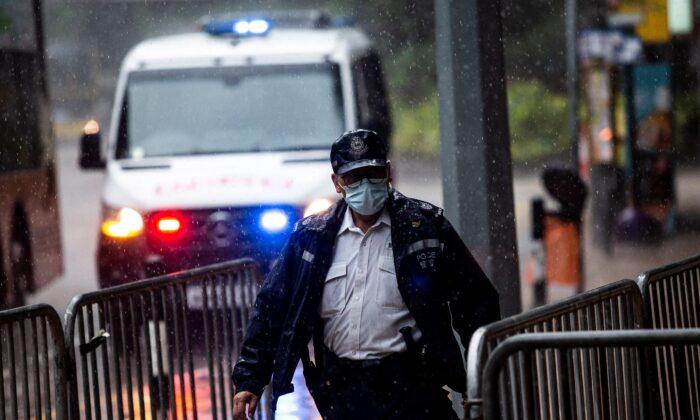 Hong Kong Police Arrest 4 Students for ‘Advocating Terrorism’