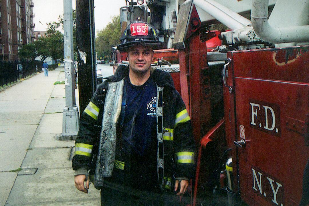 Brother of Firefighter Who Died in 9/11 Attacks Walks Over 500 Miles to Honor First Responders’ Sacrifice