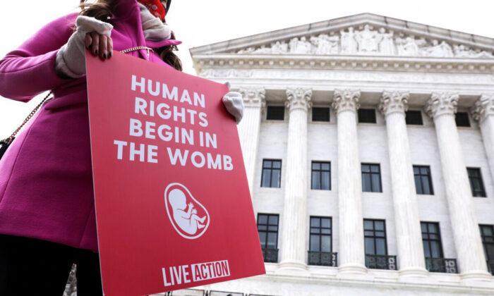 Texas Ban on Common 2nd-Trimester Abortion Method Upheld by Appeals Court